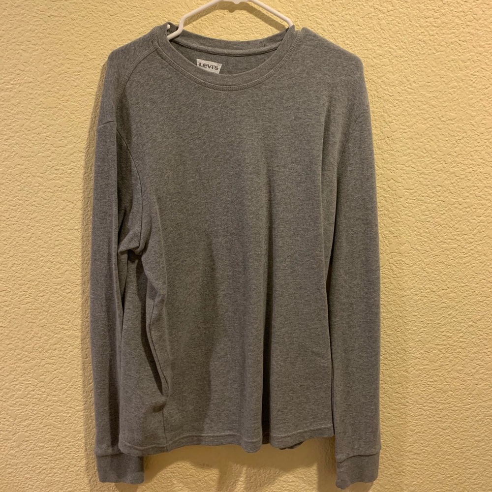 Gray Levi’s crew neck sweater